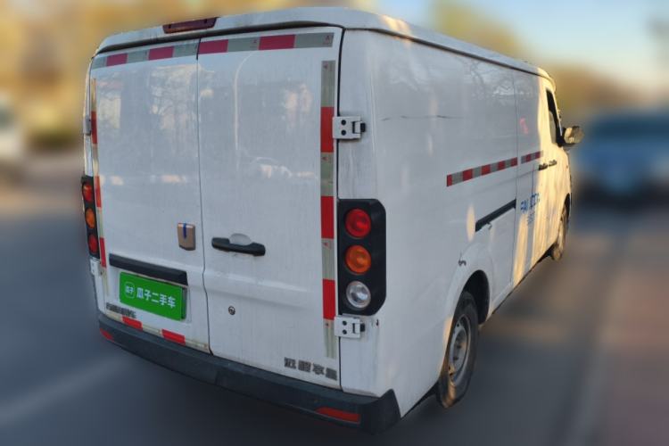 Used Farizon Xingxiang V 2023 V6E Guoxuan Hi-Tech 38.7 kWh Value Edition Rear Right 45 Deg