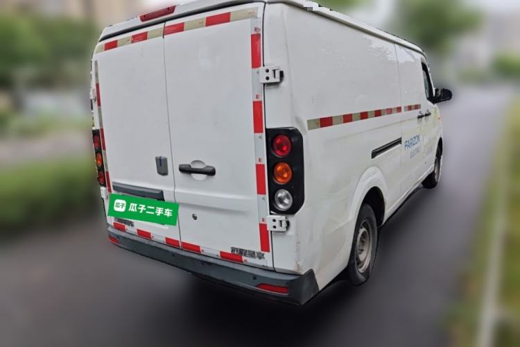 Used Farizon Xingxiang V 2023 V6E Zhonghang Lithium Battery 38.64kWh Value Edition Rear Right 45 Deg