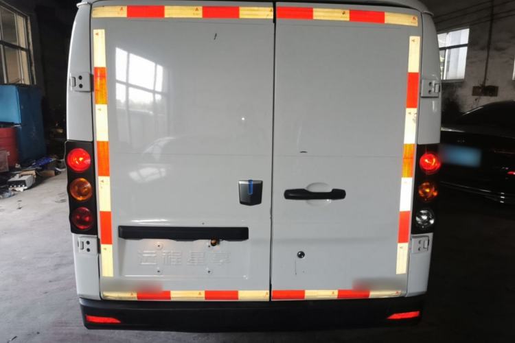 Used Farizon Xingxiang V 2023 V6E Zhonghang Lithium Battery 38.64kWh Value Edition Rear