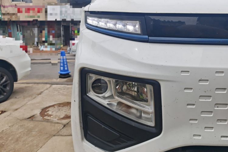 Used Farizon Xingxiang V 2023 V6E Ningde Times 41.86kWh Value Edition Right Front Headlight