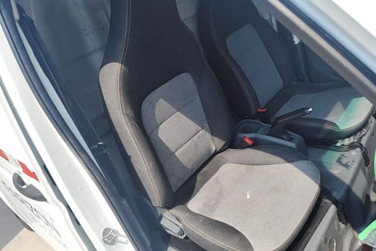 Used Farizon Xingxiang V 2023 V6E Guoxuan Hi-Tech 41.93 kWh Value Edition Right Front Seat