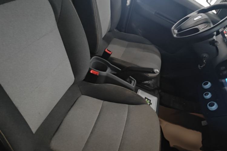 Used Farizon Xingxiang V 2023 V6E Guoxuan Hi-Tech 41.93 kWh Value Edition Right Front Seat