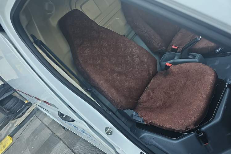 Used Farizon Xingxiang V 2023 V6E Ningde Times 41.86kWh Value Edition Right Front Seat