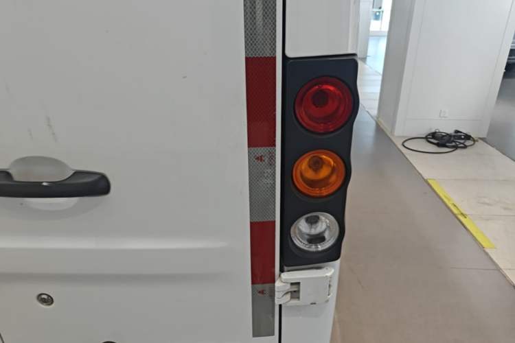 Used Farizon Xingxiang V 2023 V6E Guoxuan Hi-Tech 41.93 kWh Value Edition Right Rear Taillight