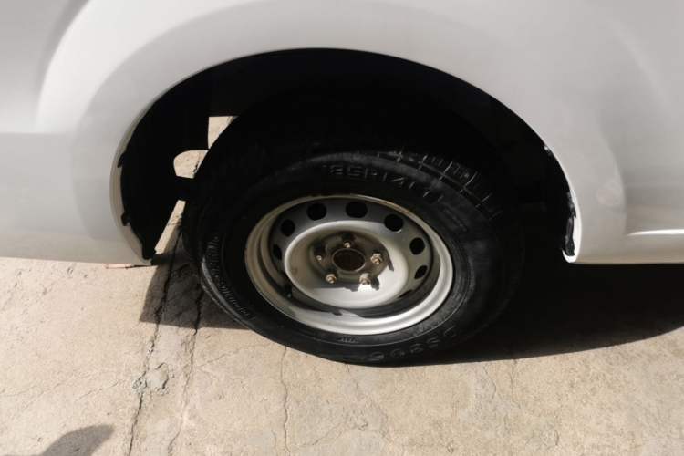 Used Farizon Xingxiang V 2023 V5E Guoxuan High-Tech 38.7 kWh Deluxe Edition Right Rear Wheel Hub