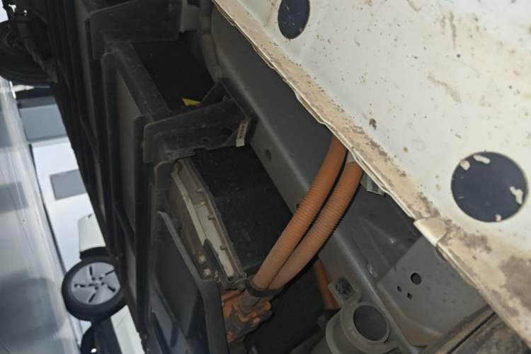 Used Farizon Xingxiang V 2023 V6E Guoxuan Hi-Tech 41.93 kWh Value Edition Right Side Sill