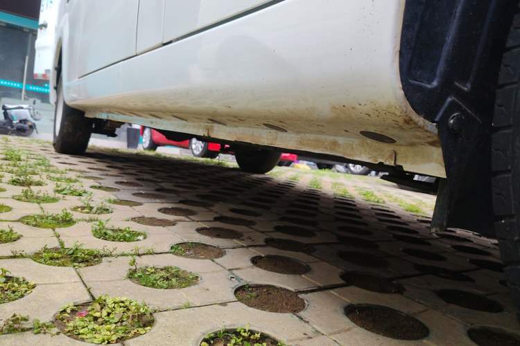 Used Farizon Xingxiang V 2023 V6E Zhonghang Lithium Battery 38.64kWh Value Edition Right Side Sill