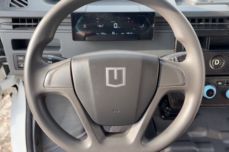 Used Farizon Xingxiang V 2023 V6E Guoxuan Hi-Tech 41.93 kWh Value Edition Steering Wheel