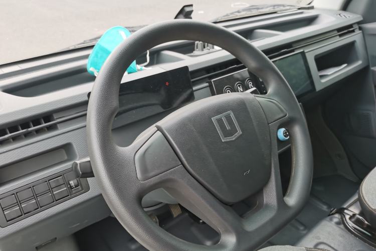 Used Farizon Xingxiang V 2023 V6E Guoxuan 41.93 kWh Feature Edition JHC6480BEV51 Steering Wheel