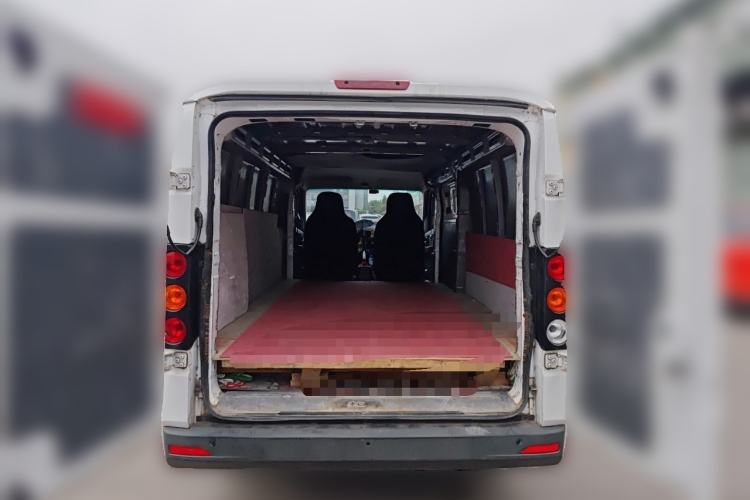 Used Farizon Xingxiang V 2023 V6E Zhonghang Lithium Battery 38.64kWh Value Edition Trunk