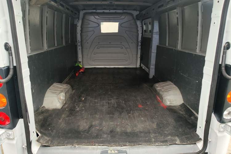 Used Farizon Xingxiang V 2023 V6E Guoxuan Hi-Tech 41.93 kWh Value Edition Trunk