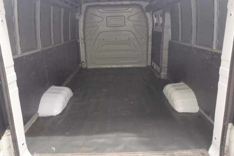 Used Farizon Xingxiang V 2023 V6E Zhonghang Lithium Battery 38.64kWh Value Edition Trunk