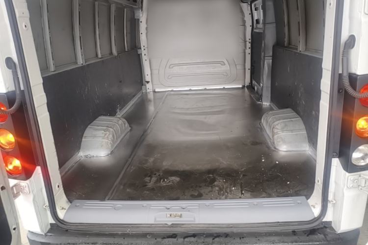 Used Farizon Xingxiang V 2023 V6E Guoxuan Hi-Tech 38.7 kWh Value Edition Trunk