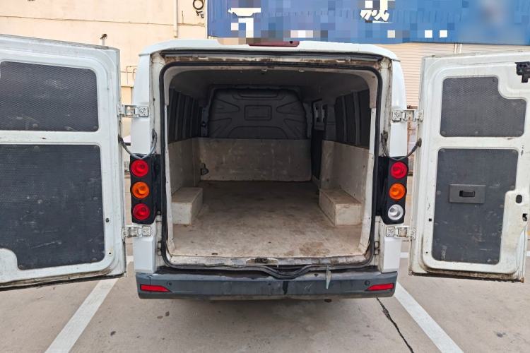 Used Farizon Xingxiang V 2023 V6E PLUS Evey Lithium Energy 41.86kWh Value Edition Trunk