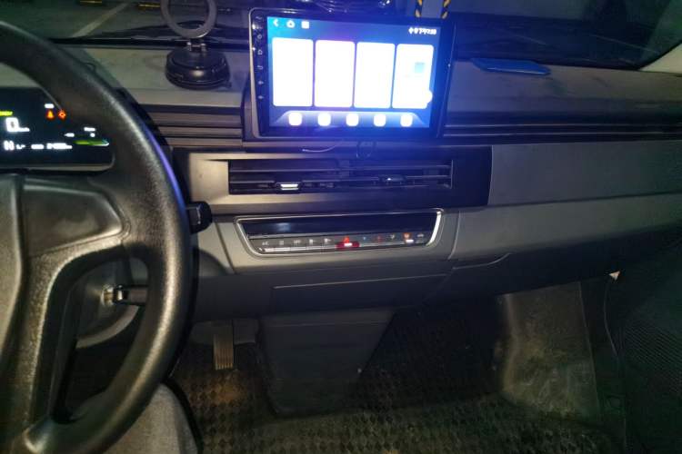 Used Farizon Xingxiang V 2024 Star Enjoy V6E Feature Edition Zhixin 46.08 kWh Audio And AC Panel