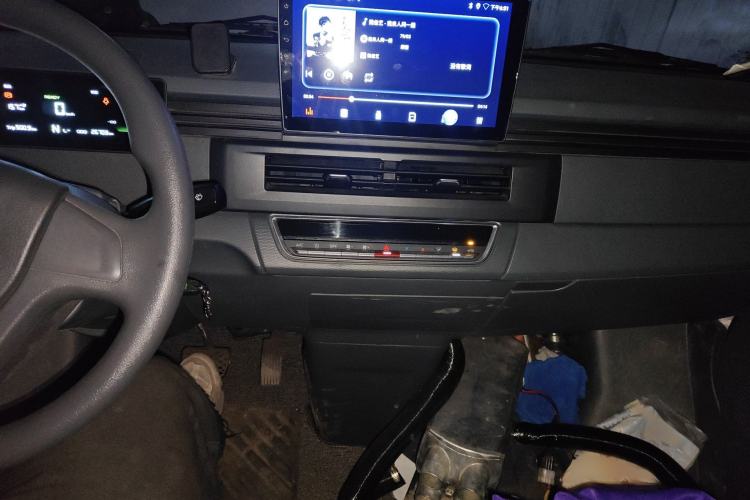 Used Farizon Xingxiang V 2024 Star Enjoy V6E Feature Edition Zhixin 46.08 kWh Audio And AC Panel