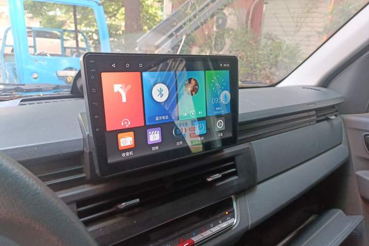 Used Farizon Xingxiang V 2024 Star Enjoy V6E Feature Edition Zhixin 46.08 kWh Audio And AC Panel