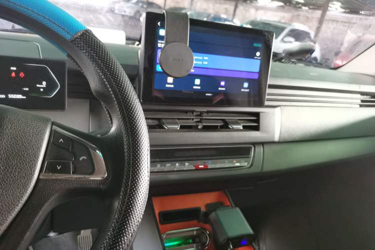Used Farizon Xingxiang V 2024 Star Enjoy V6E Feature Edition Xuanwu 41.055 kWh Audio And AC Panel