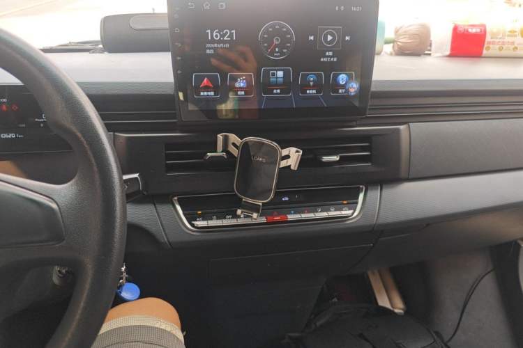 Used Farizon Xingxiang V 2024 Star Enjoy V6E Feature Edition with CATL 41.86 kWh Audio And AC Panel