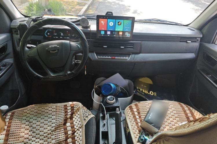 Used Farizon Xingxiang V 2024 Star Enjoy V6E Feature Edition Xuanwu 41.055 kWh Center Console