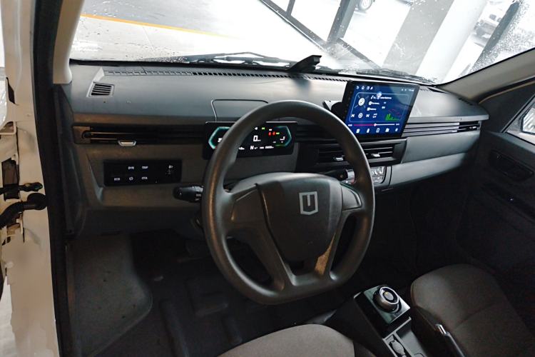 Used Farizon Xingxiang V 2024 Star Enjoy V7E 48.38 kWh Center Console