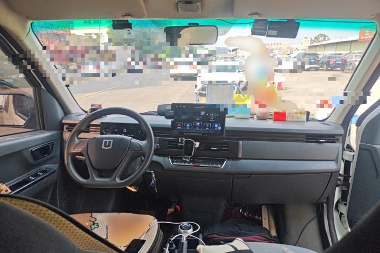 Used Farizon Xingxiang V 2024 Star Enjoy V6E Feature Edition with CATL 41.86 kWh Center Console