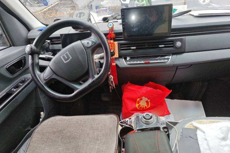 Used Farizon Xingxiang V 2024 Star Enjoy V6E Feature Edition Zhixin 46.08 kWh Center Console