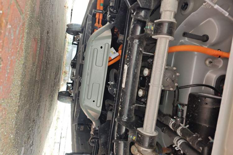 Used Farizon Xingxiang V 2024 Star Enjoy V6E Feature Edition Zhixin 46.08 kWh Chassis Front
