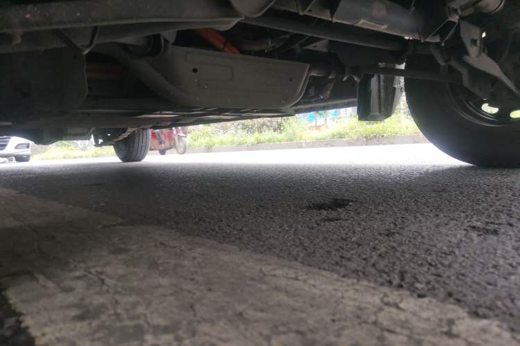 Used Farizon Xingxiang V  Chassis Front Right
