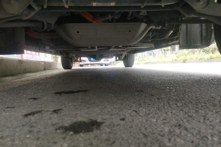 Used Farizon Xingxiang V  Chassis Front