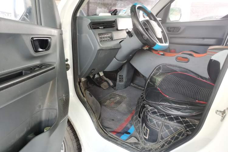 Used Farizon Xingxiang V 2024 Star Enjoy V6E Feature Edition Xuanwu 41.055 kWh Driver Seat