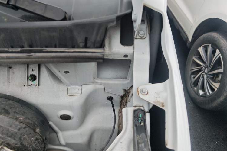 Used Farizon Xingxiang V 2024 Star Enjoy V6E Feature Edition with CATL 41.86 kWh Engine Bay Left