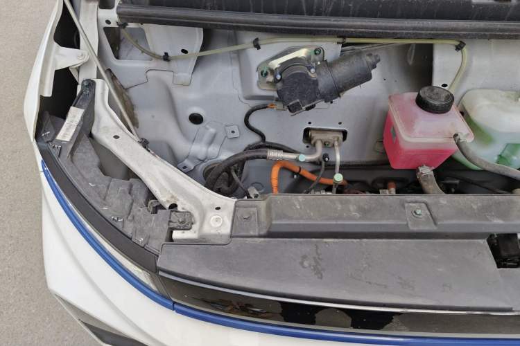 Used Farizon Xingxiang V 2024 Star Enjoy V6E Feature Edition Zhixin 46.08 kWh Engine Bay Right