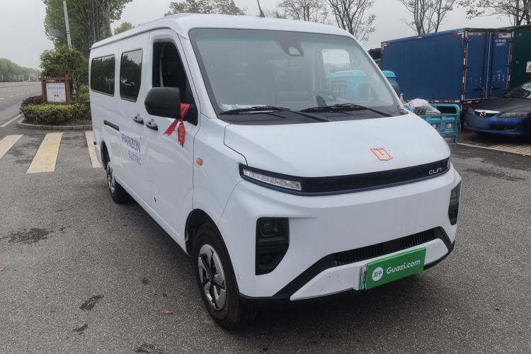 Used Farizon Xingxiang V 2024 Star Enjoy V6E Feature Edition Zhixin 46.08 kWh Exterior 1