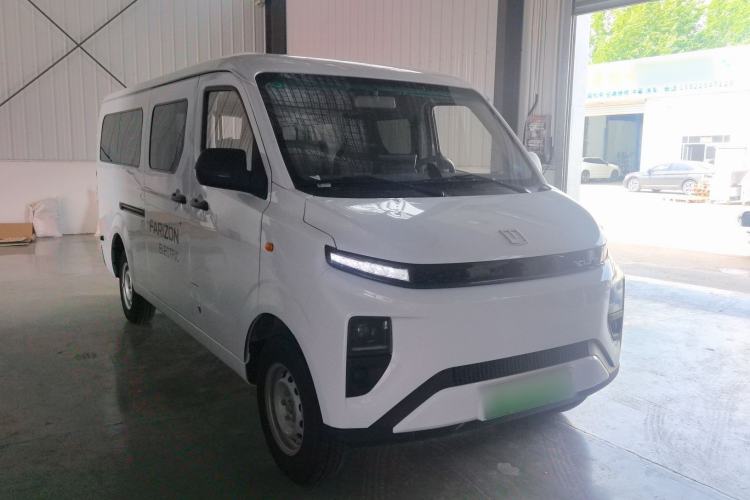 Used Farizon Xingxiang V 2024 Star Enjoy V6E Feature Edition Zhixin 46.08 kWh Exterior 2