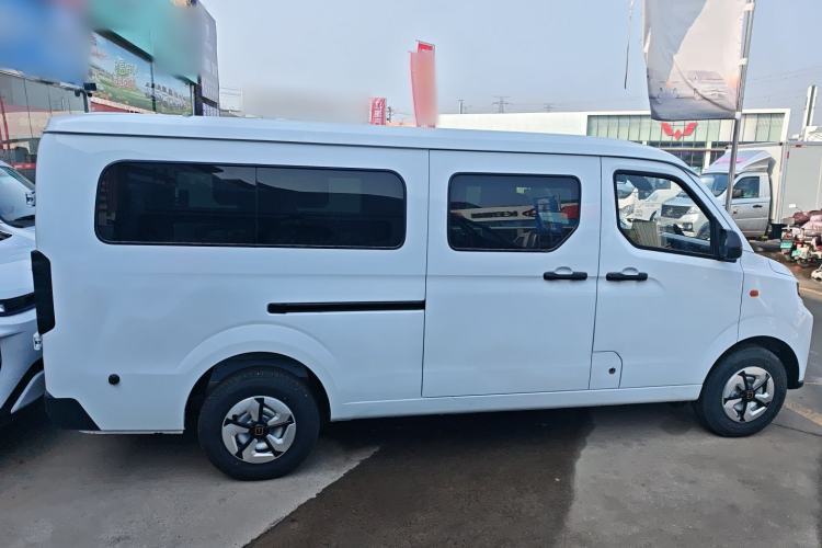 Used Farizon Xingxiang V 2024 Star Enjoy V6E Feature Edition Xuanwu 41.055 kWh Exterior 2