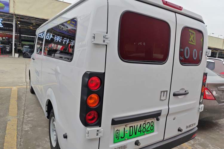 Used Farizon Xingxiang V 2024 Star Enjoy V6E Feature Edition Zhixin 46.08 kWh Exterior 3