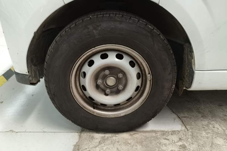 Used Farizon Xingxiang V 2024 Star Enjoy V6E Feature Edition Zhixin 46.08 kWh Exterior 4