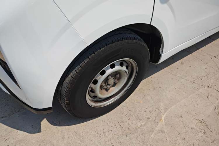 Used Farizon Xingxiang V 2024 Star Enjoy V6E Feature Edition Zhixin 46.08 kWh Exterior 4