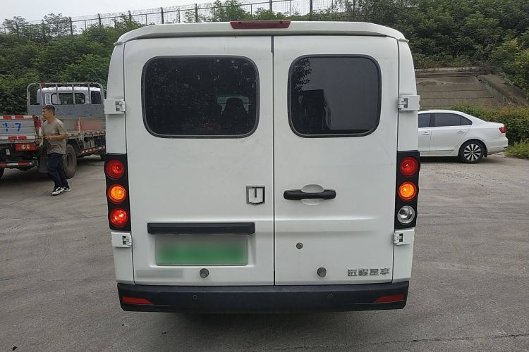 Used Farizon Xingxiang V 2024 Star Enjoy V6E Feature Edition Zhixin 46.08 kWh Exterior 4