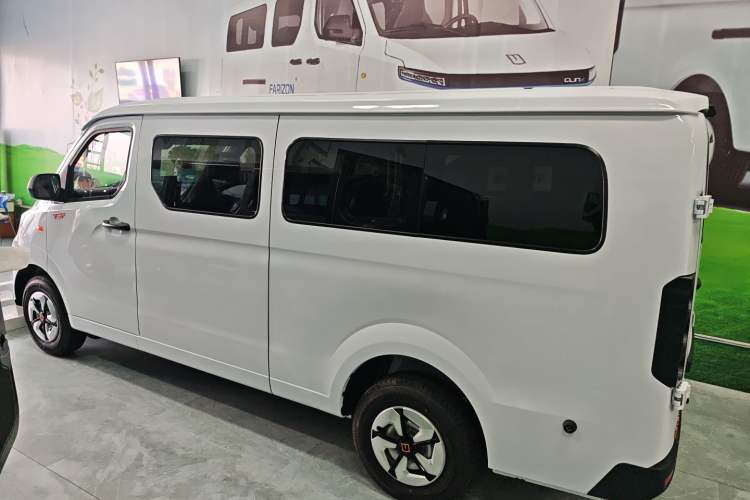 Used Farizon Xingxiang V 2024 Star Enjoy V6E Feature Edition Xuanwu 41.055 kWh Exterior 5