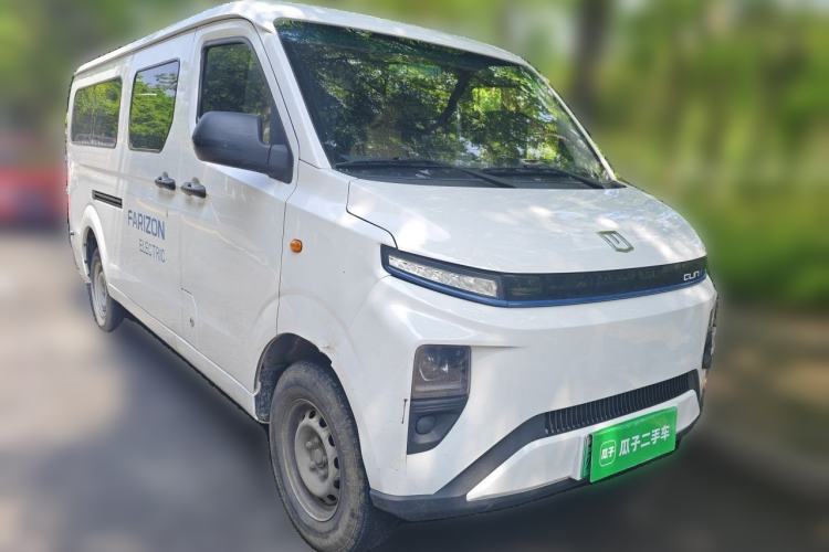 Used Farizon Xingxiang V 2024 Star Enjoy V6E Feature Edition Xuanwu 41.055 kWh Front Right 45 Deg