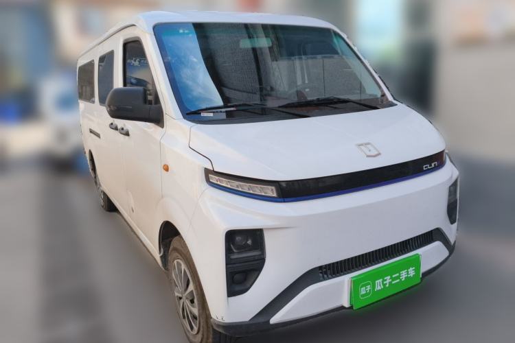 Used Farizon Xingxiang V 2024 Star Enjoy V6E Feature Edition Zhixin 46.08 kWh Front Right 45 Deg