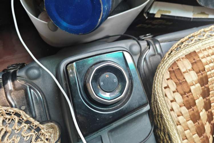 Used Farizon Xingxiang V 2024 Star Enjoy V6E Feature Edition Xuanwu 41.055 kWh Gear Lever