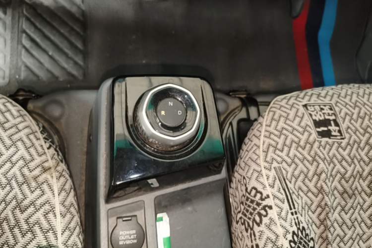 Used Farizon Xingxiang V 2024 Star Enjoy V6E Feature Edition Zhixin 46.08 kWh Gear Lever