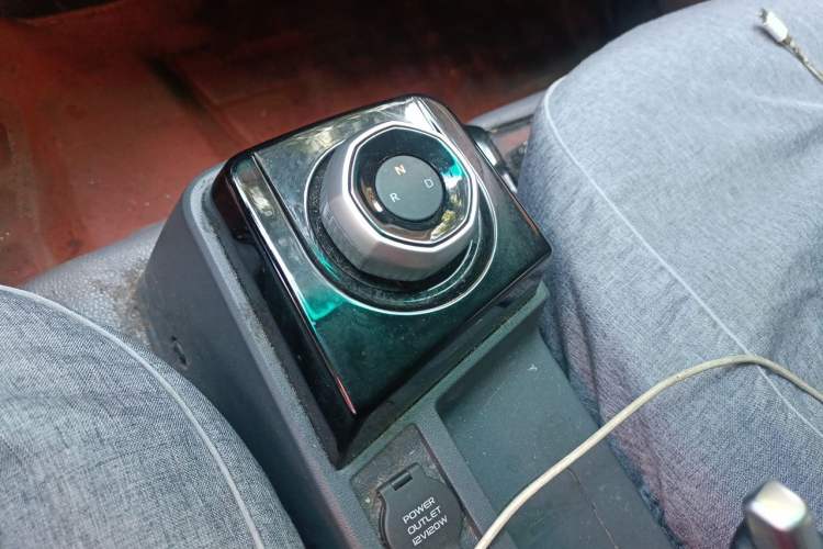Used Farizon Xingxiang V 2024 Star Enjoy V6E Feature Edition Zhixin 46.08 kWh Gear Lever