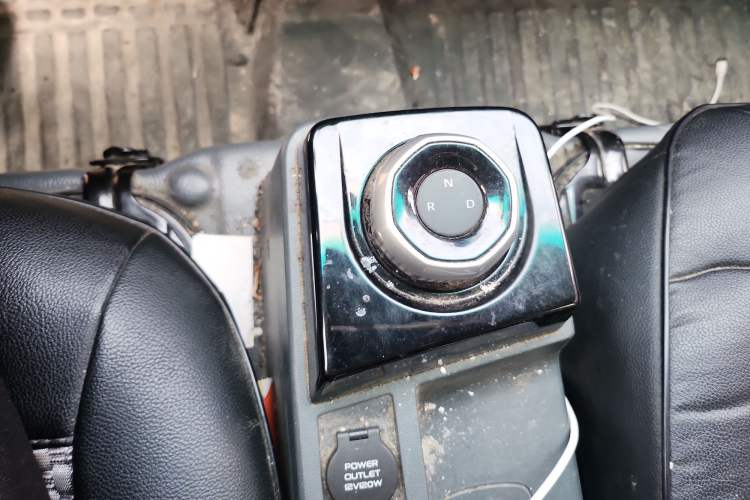Used Farizon Xingxiang V 2024 Star Enjoy V6E Feature Edition Zhixin 46.08 kWh Gear Lever