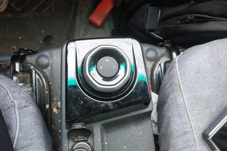 Used Farizon Xingxiang V 2024 Star Enjoy V6E Feature Edition Zhixin 46.08 kWh Gear Lever