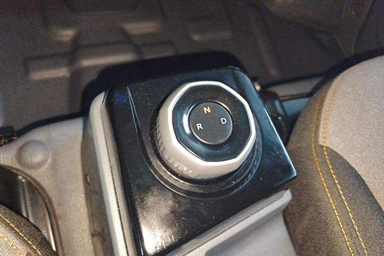 Used Farizon Xingxiang V 2024 Star Enjoy V7E 48.38 kWh Gear Lever