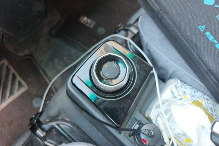 Used Farizon Xingxiang V 2024 Star Enjoy V6E Feature Edition Zhixin 46.08 kWh Gear Lever